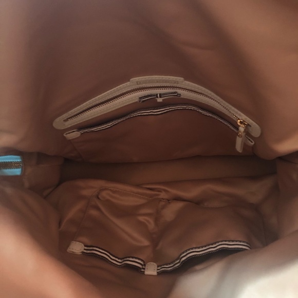 Henri bendel purse - Picture 4 of 5